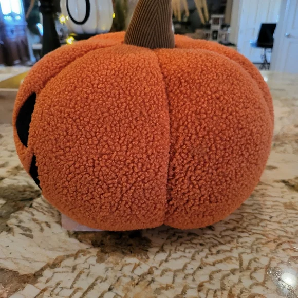 Sherpa Jack O Lantern Plush Pumpkin Pillow Halloween Decor NEW NWT - Picture 8 of 16